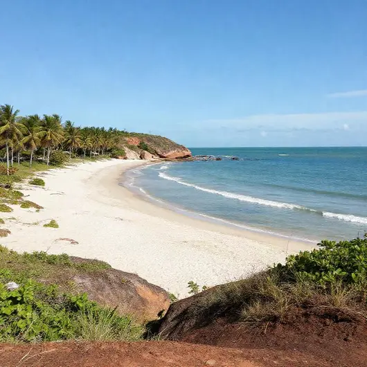 Descubra a Praia de Coqueirinho